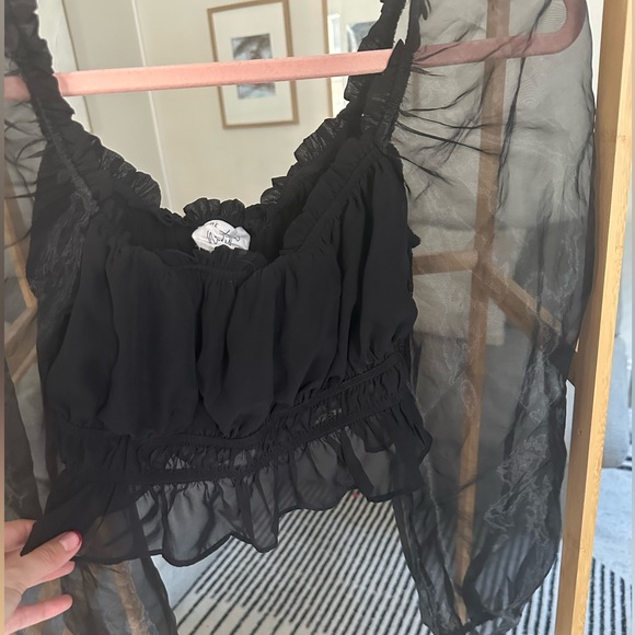 Black crop top blouse with organza long sleeves - Picture 4 of 4